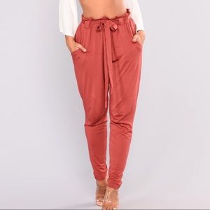 Fashion Nova Paper bag waist Pants (Small)